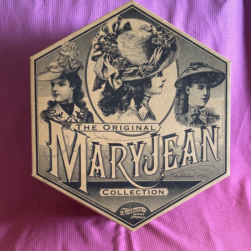 MaryJean Collection Hexagonal Decorative Hat Box - 1999